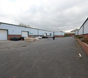 Oak House Middle Yard.JPG.jpg